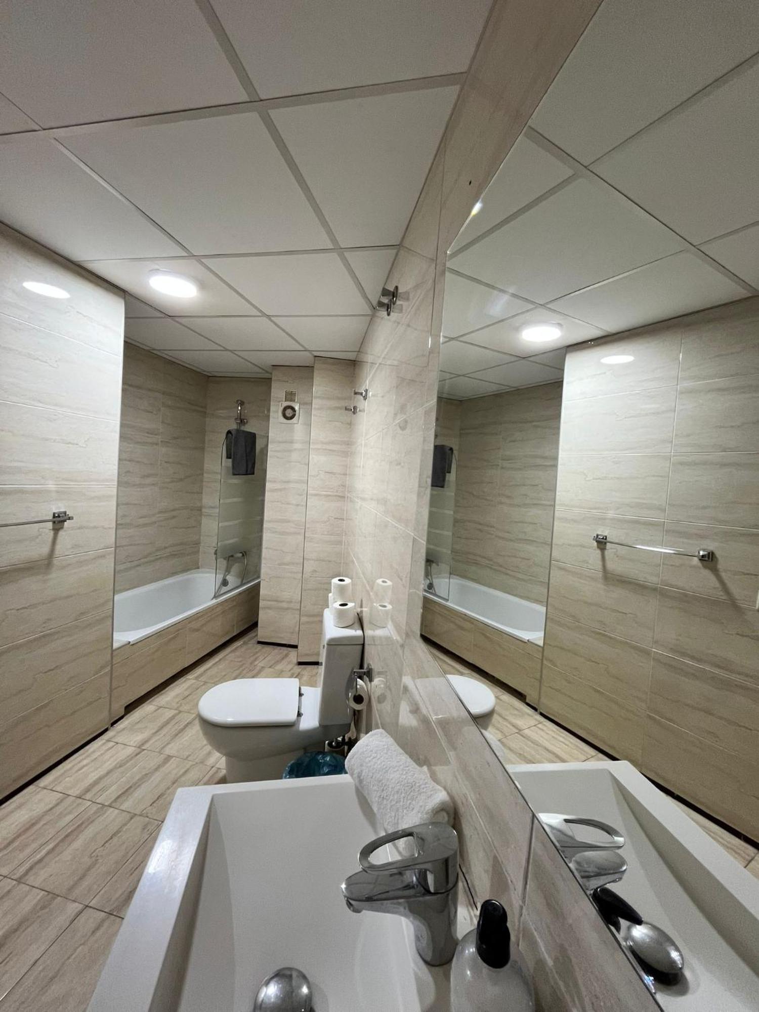 El Torcal Luxury Apartment With Free Parking Malaga Exterior photo